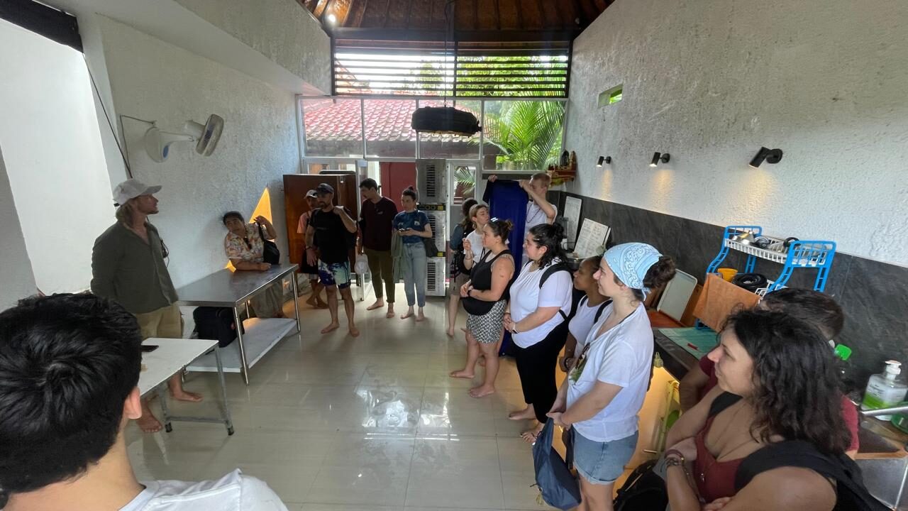 Group workshop in the Good Karma seaweed lab